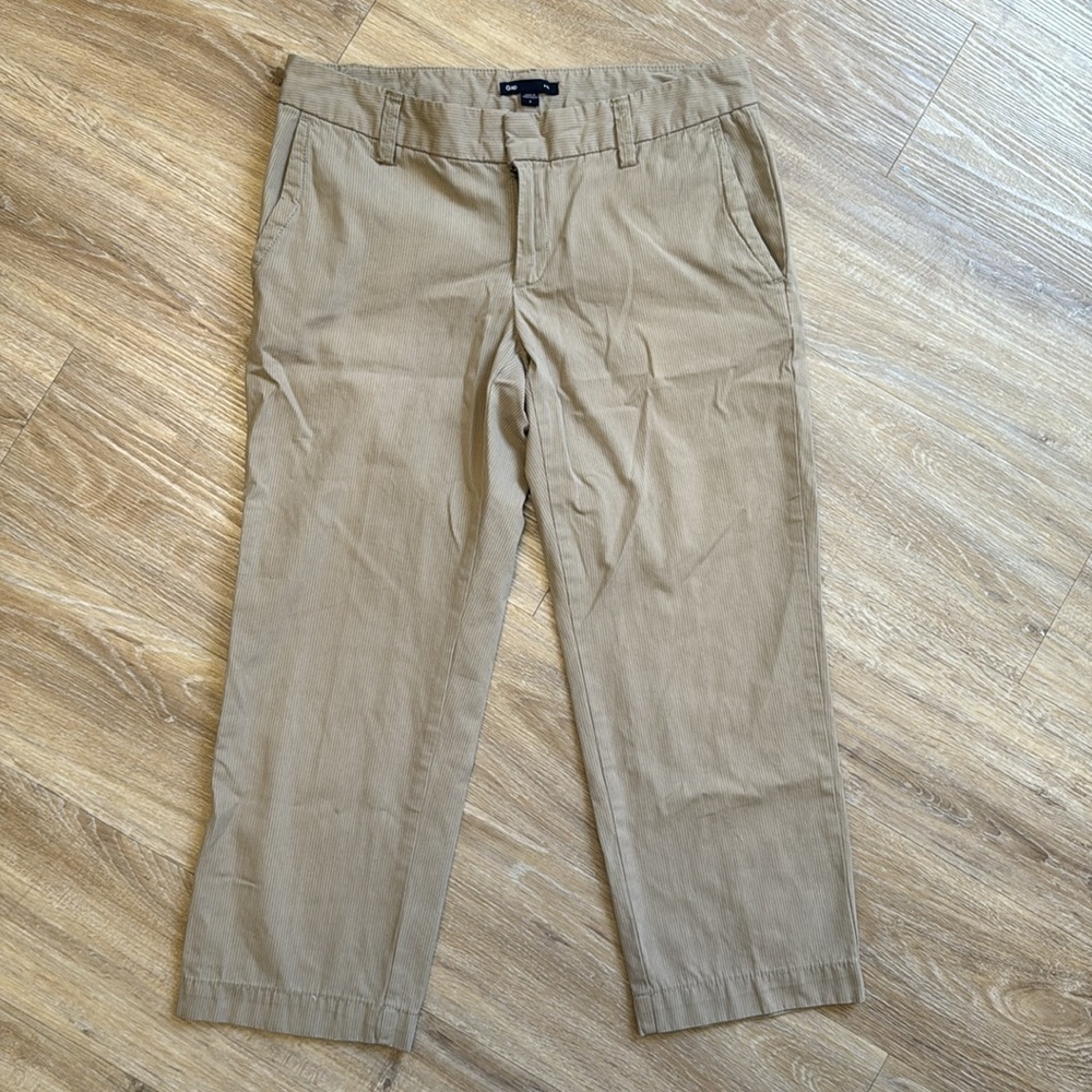 GAP Tan/Camel Capris - Cropped Straight Leg